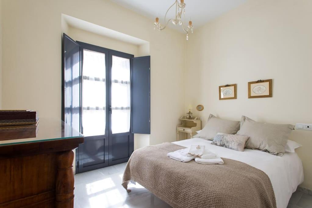 Apt. Sierpes-Cuna, Wifi, Hvac Sevilla Buitenkant foto